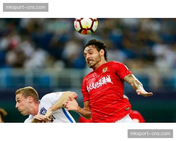 通讯：争议判罚主导比赛，VAR两次介入改变兰斯与勒阿弗尔比赛结果